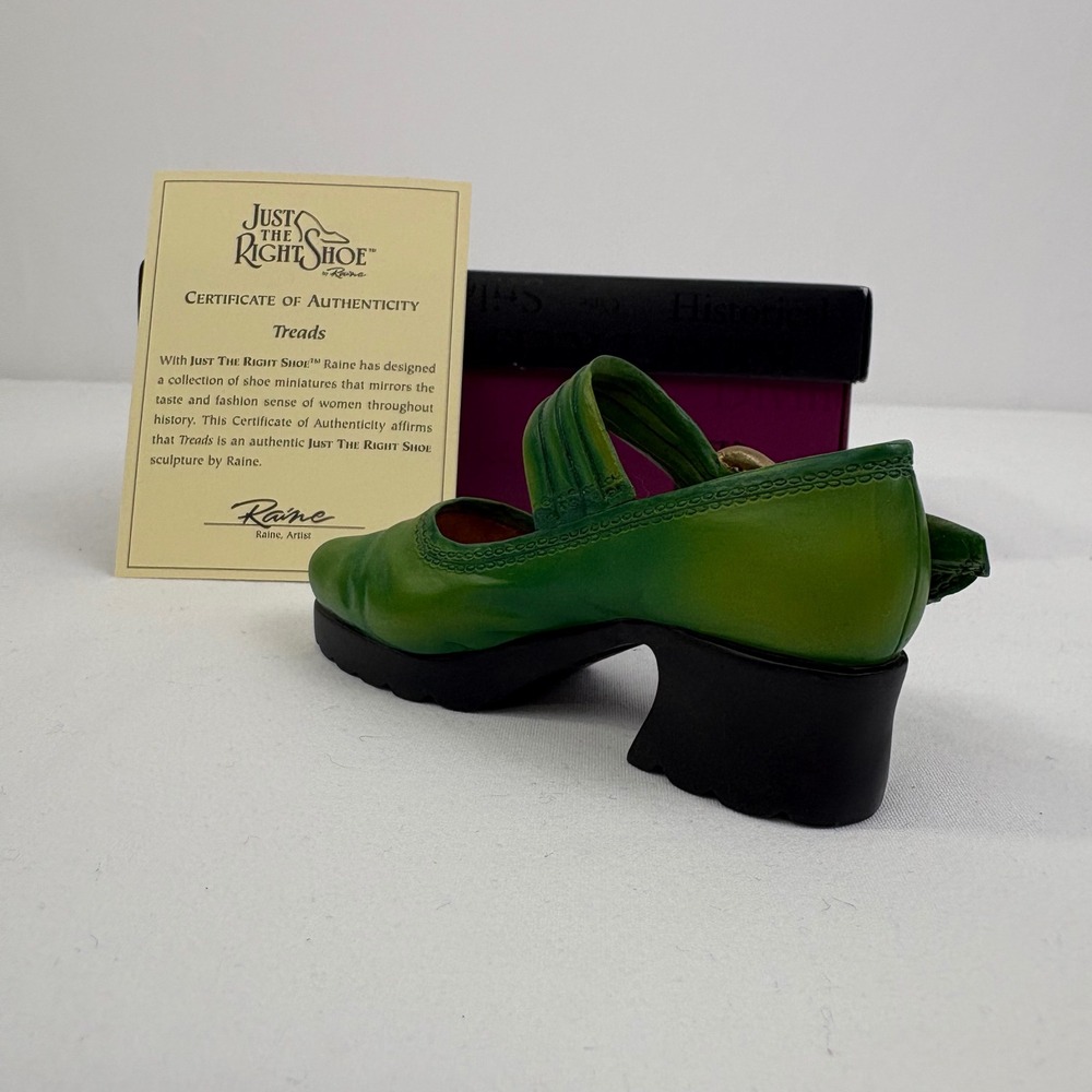 Vintage Just The Right Shoe By Raine Treads 25078 1999 COA - Picture 2 of 7